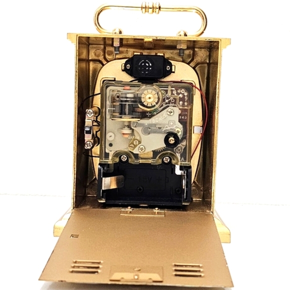 Bulova Gold Square Mantle Carriage Table Transistor Alarm Clock - Picture 10 of 16